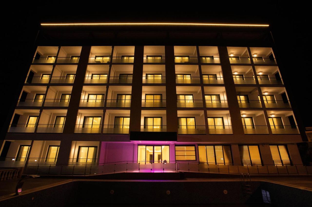 Polaris Otel & Beach Club Mersin  Buitenkant foto