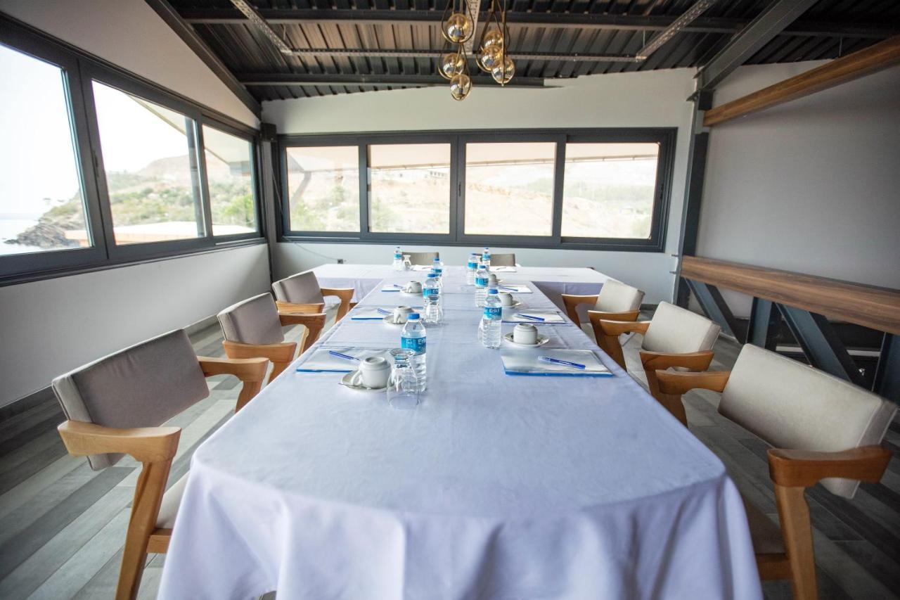 Polaris Otel & Beach Club Mersin  Buitenkant foto