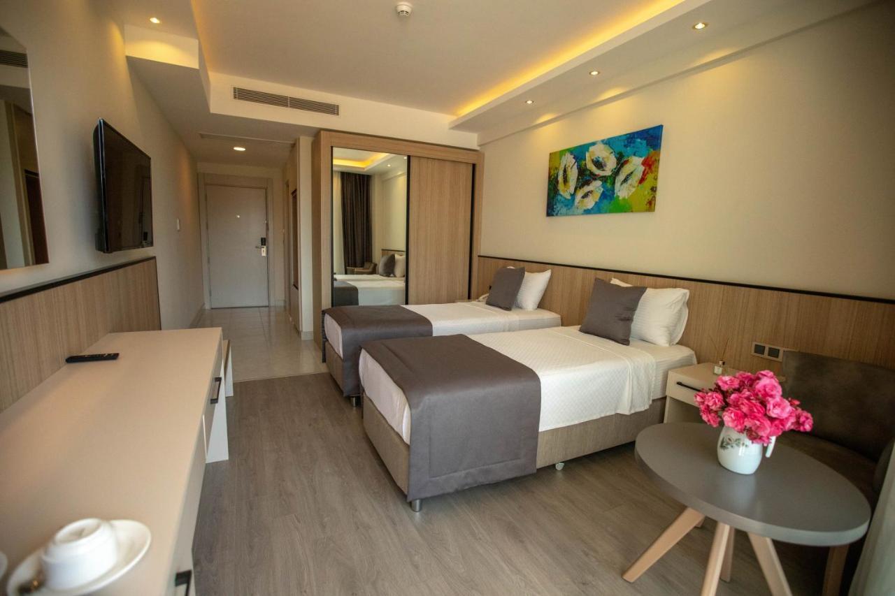Polaris Otel & Beach Club Mersin  Buitenkant foto